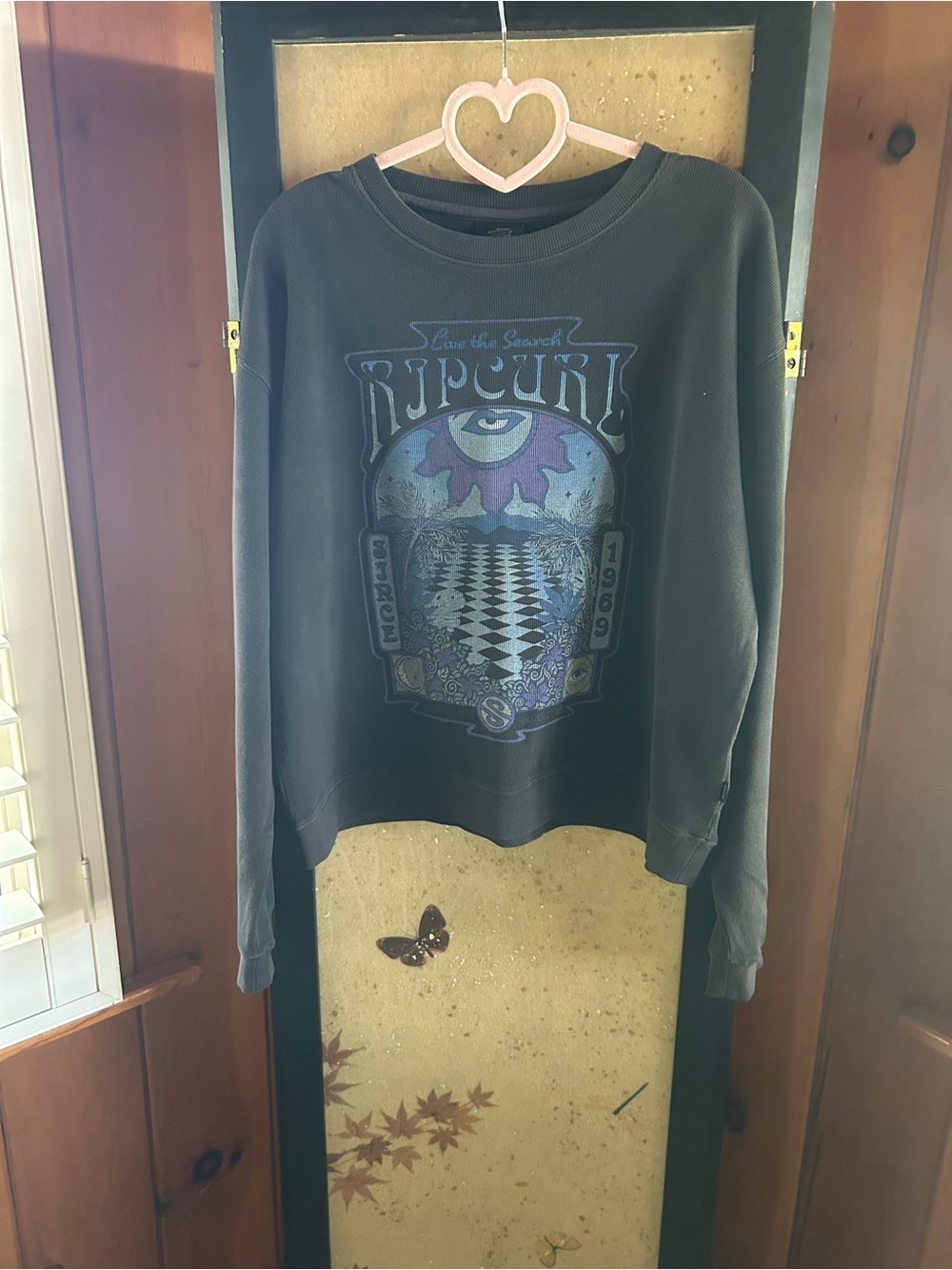 NWT Rip Curl woman’s Black Graphic Crewneck Sweatshirt